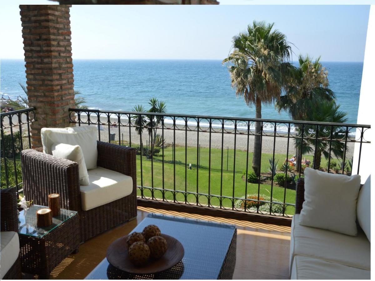 Hb - Comfortable Beachfront Holiday Apartment Estepona Buitenkant foto